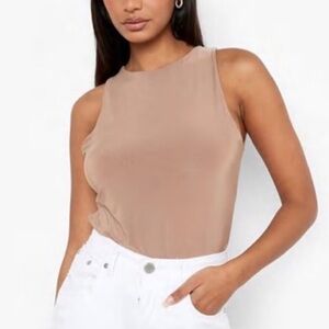 NWT MUSSGUIDED TAN SLINK BODYSUIT US2